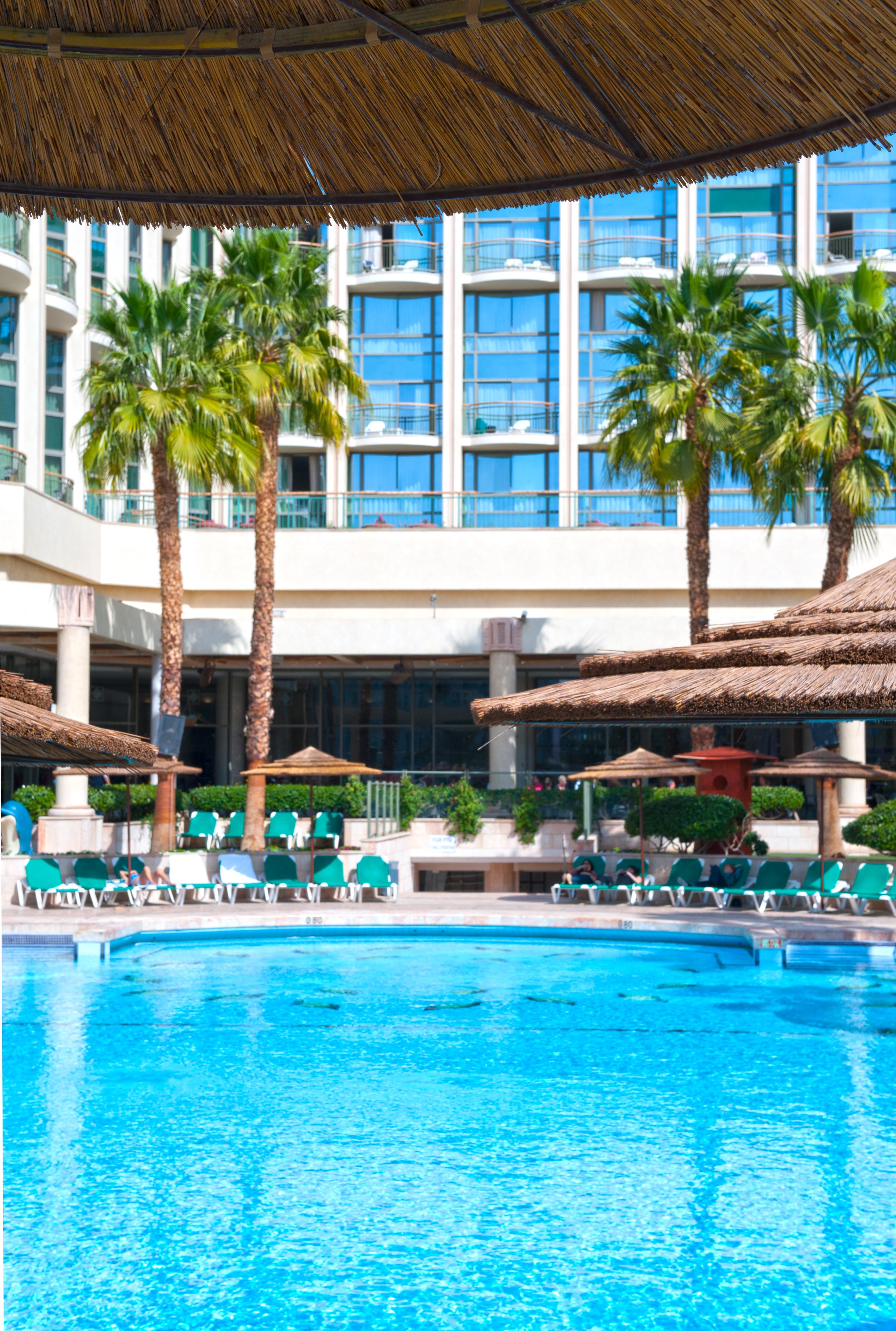 U Magic Palace Ейлат Екстериор снимка The pool at the Westin