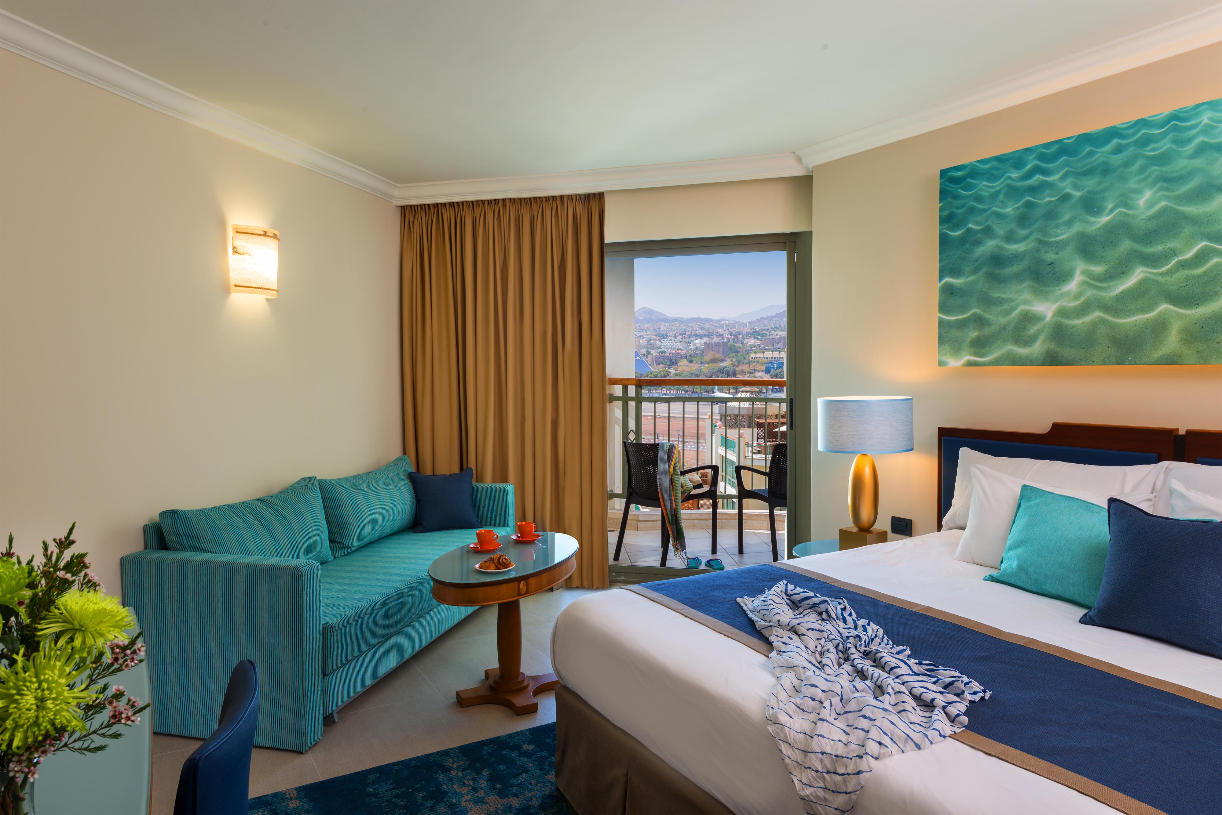 U Magic Palace Ейлат Екстериор снимка Deluxe room