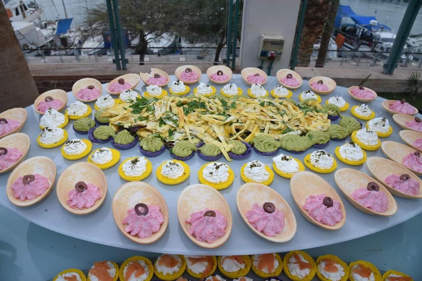 U Magic Palace Ейлат Екстериор снимка A selection of tapas