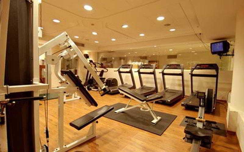 U Magic Palace Ейлат Екстериор снимка A gym